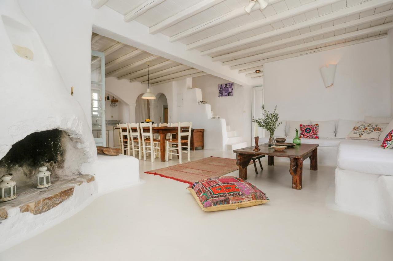 The House In The Field Villa *