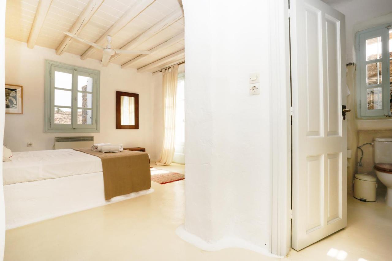 The House In The Field Villa