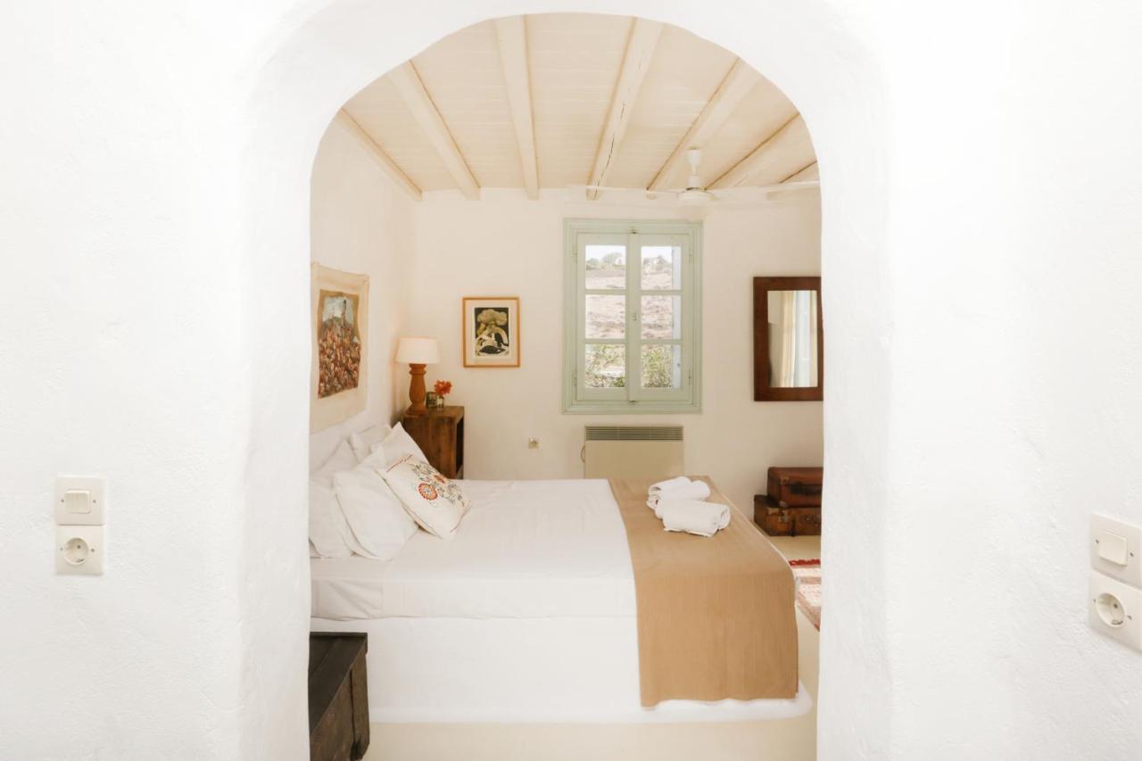 The House In The Field Villa