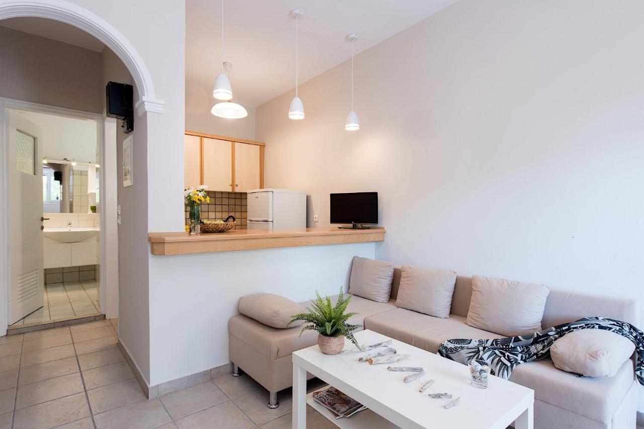 Kokoros Apartment