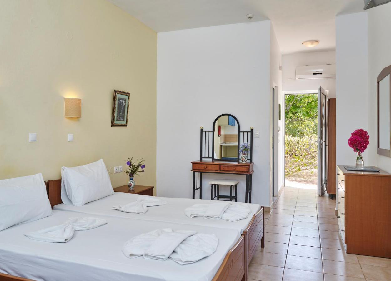Aparthotel Athena 3*