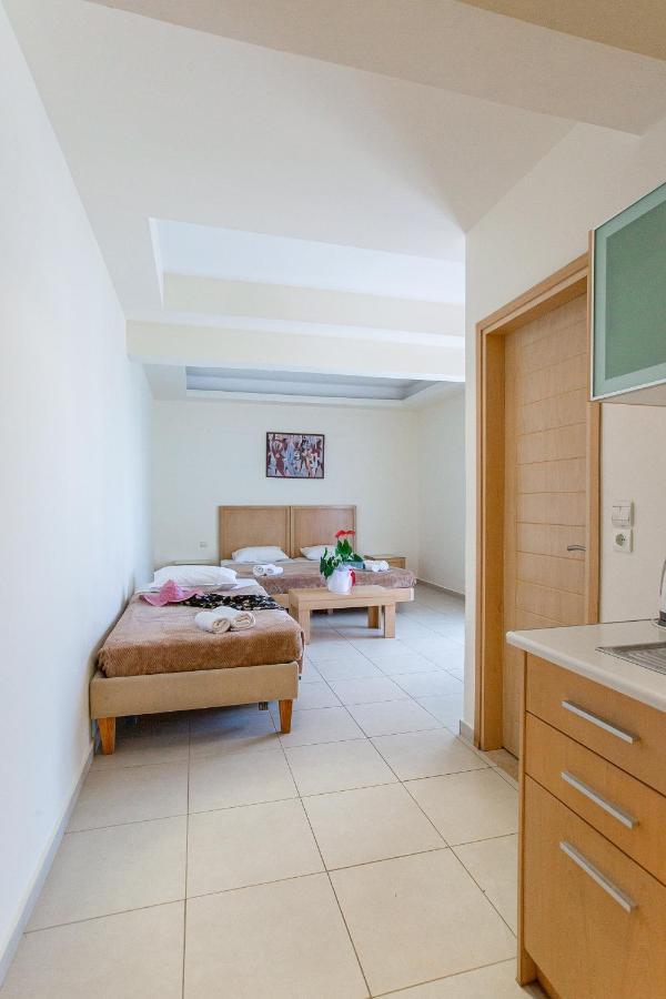 Hermes Apartment *