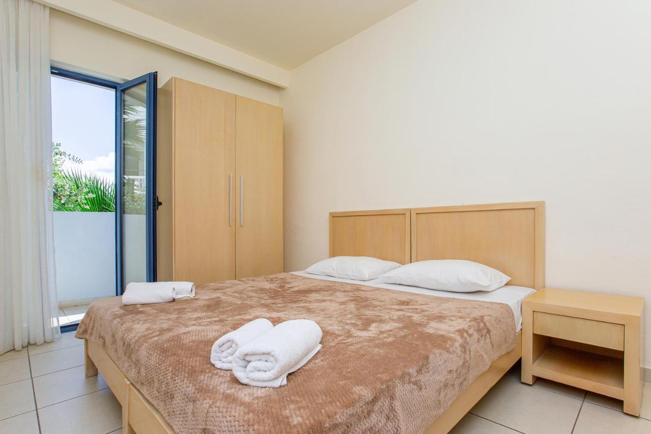 Hermes Apartment *
