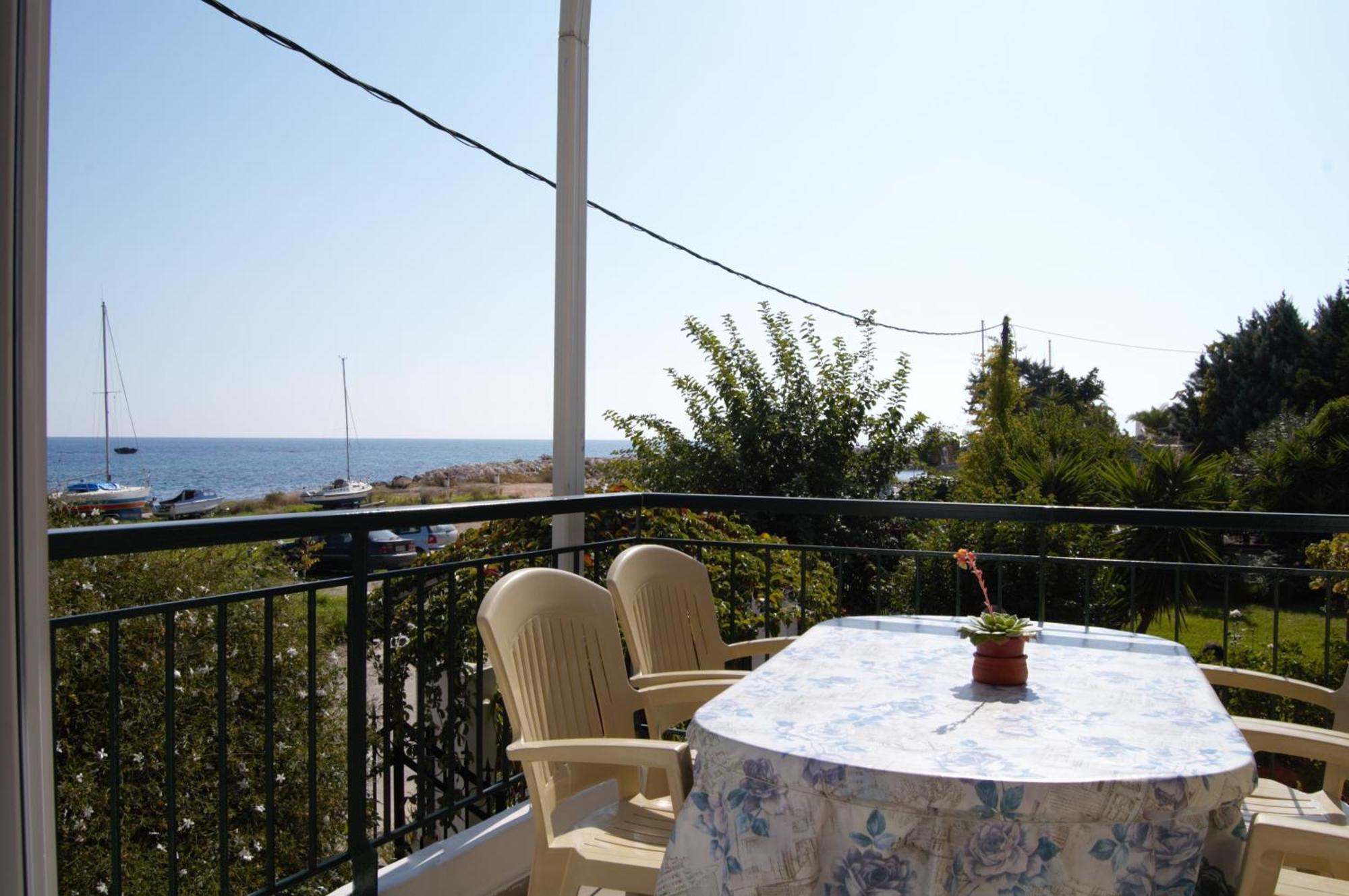 Odyssia Apartment *