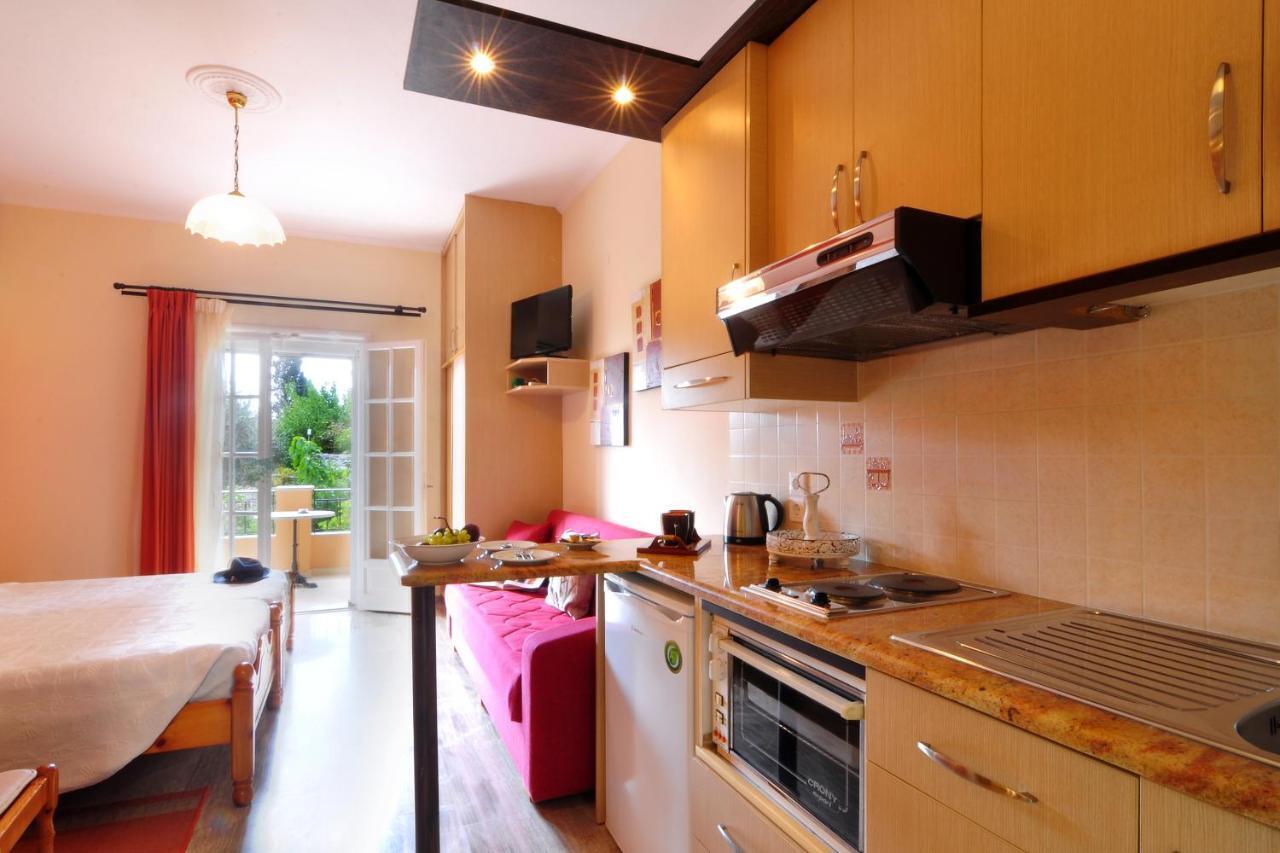 Apartment Rhea Complex *