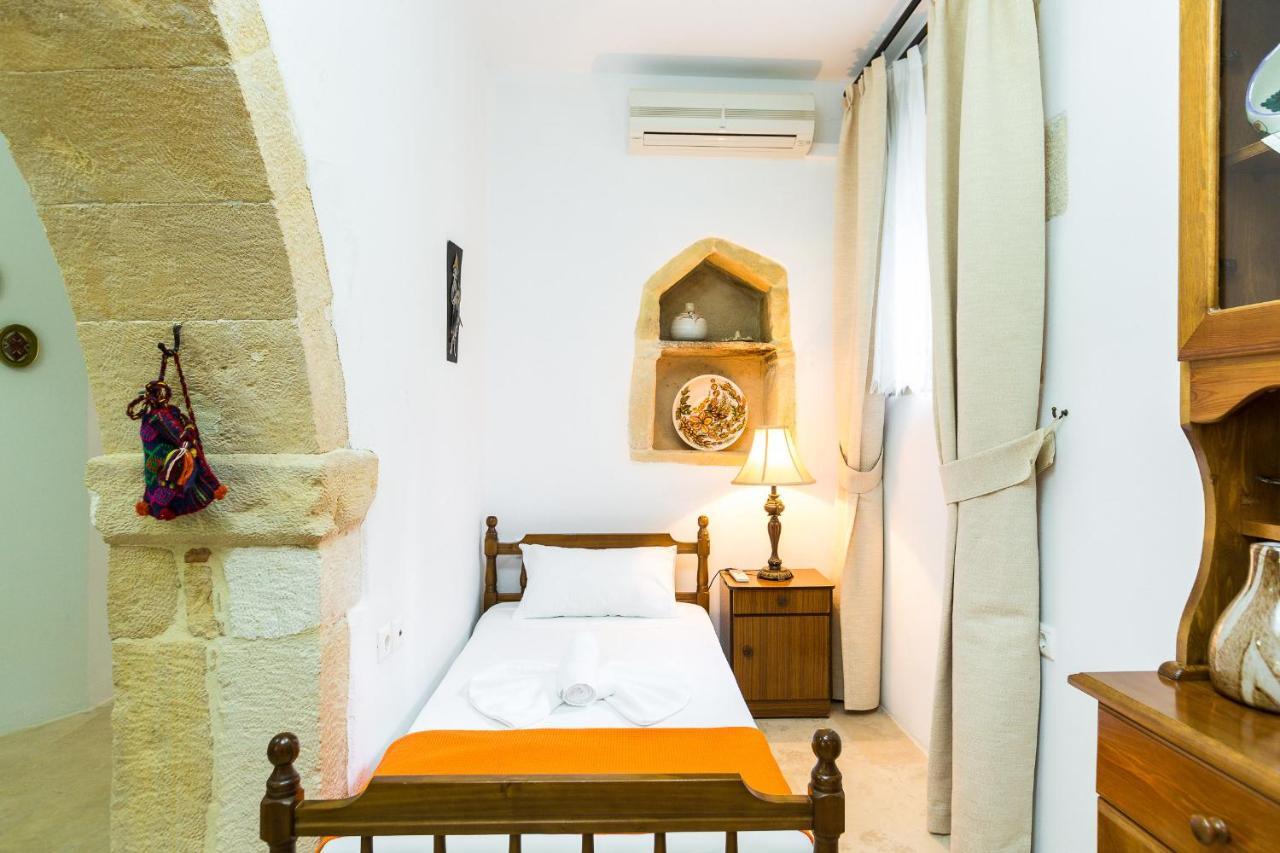 Enastron Country house