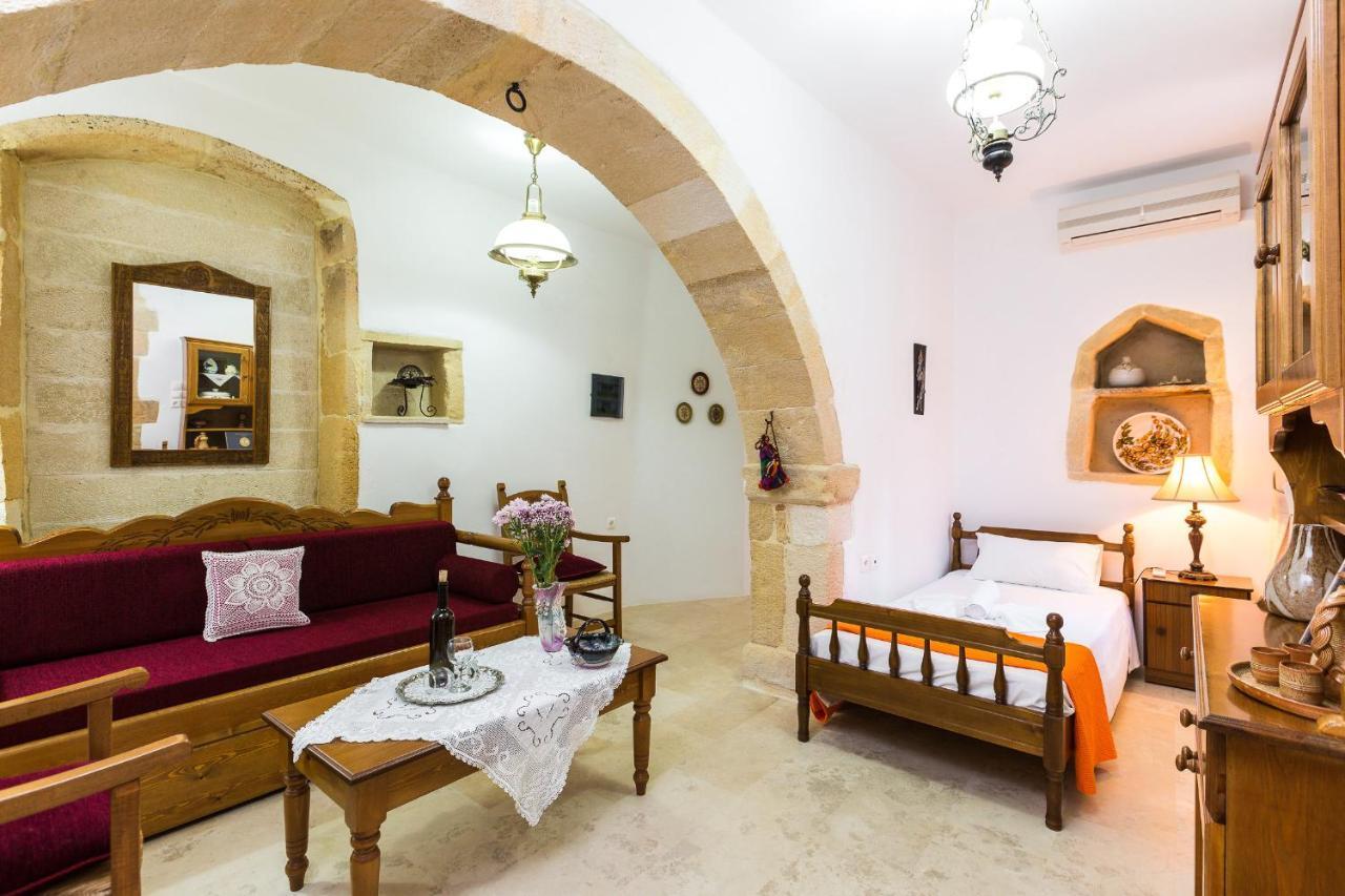 Enastron Country house