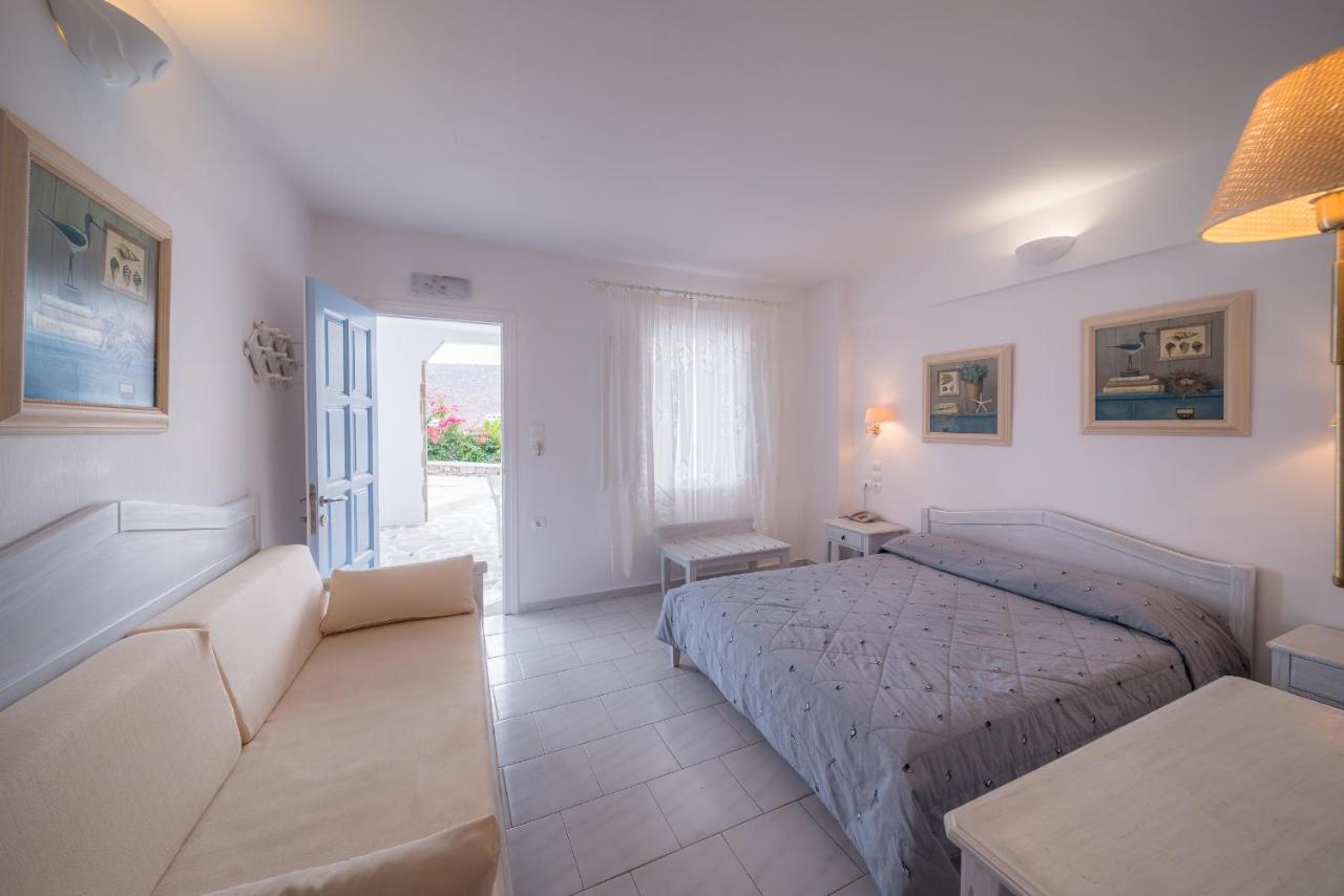 Vardia Bay 3* Karavostasis (Folegandros)