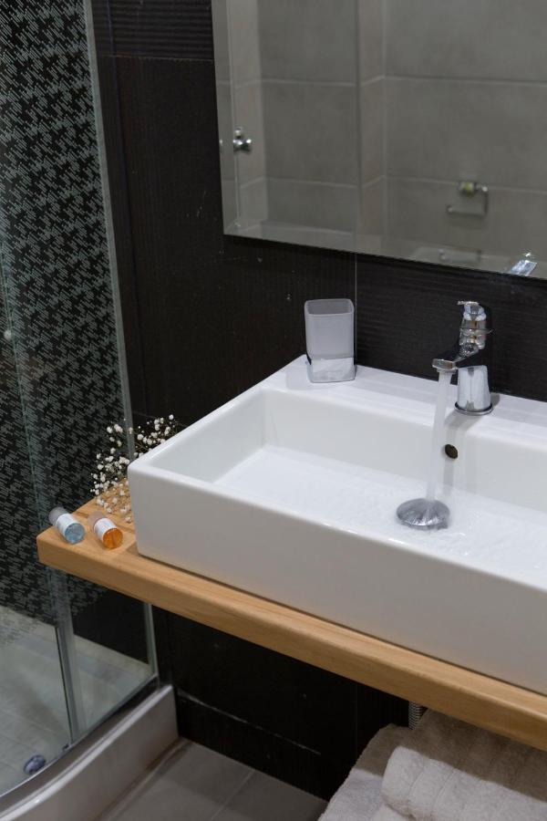 Grand Theoni Boutique & 4*