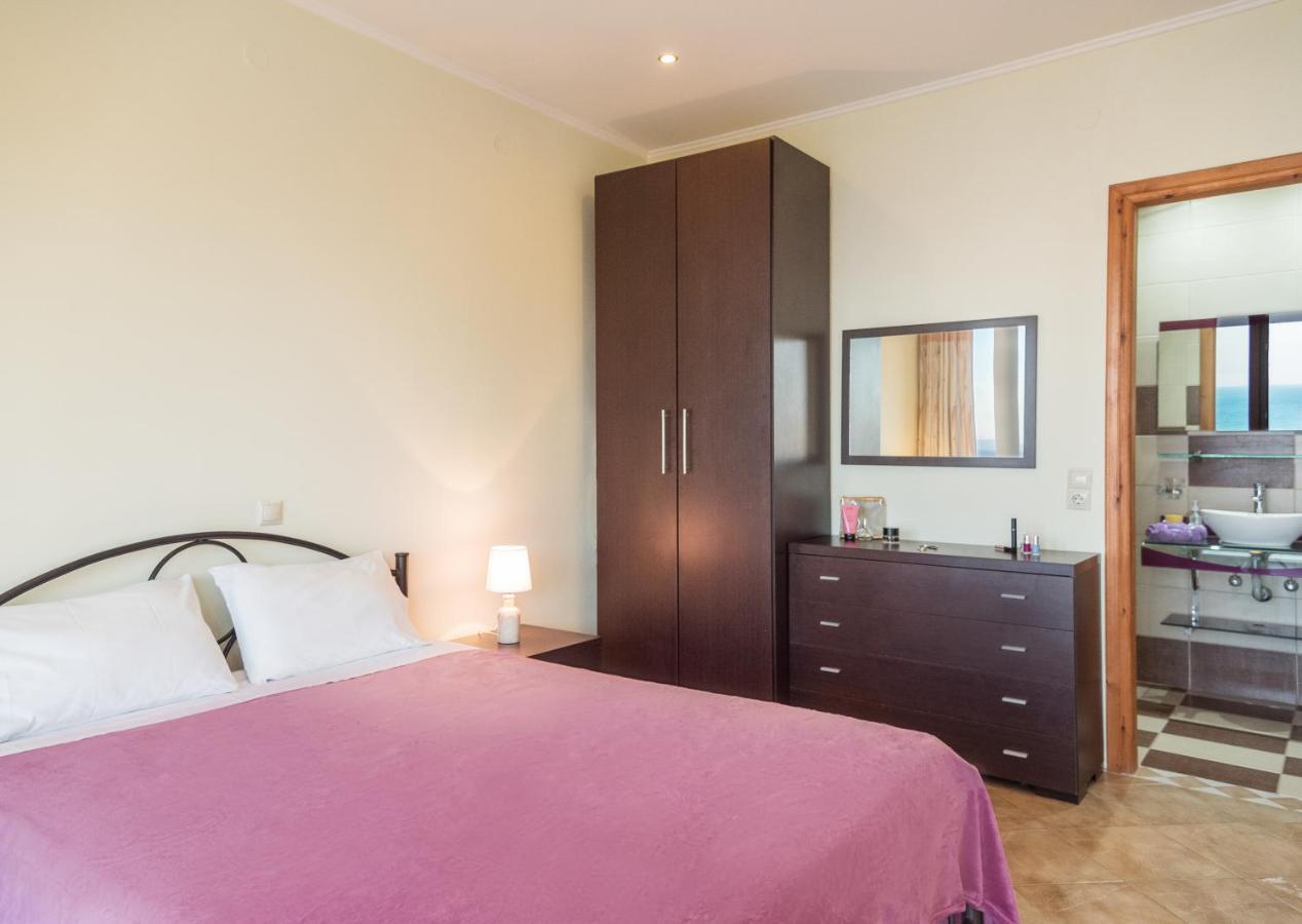 Belle Plaza Villa Vitalades