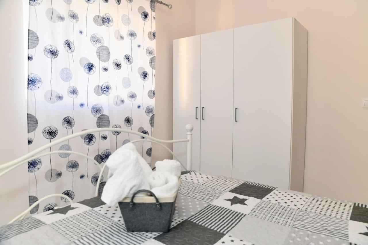 Sofie's Port View Apartment