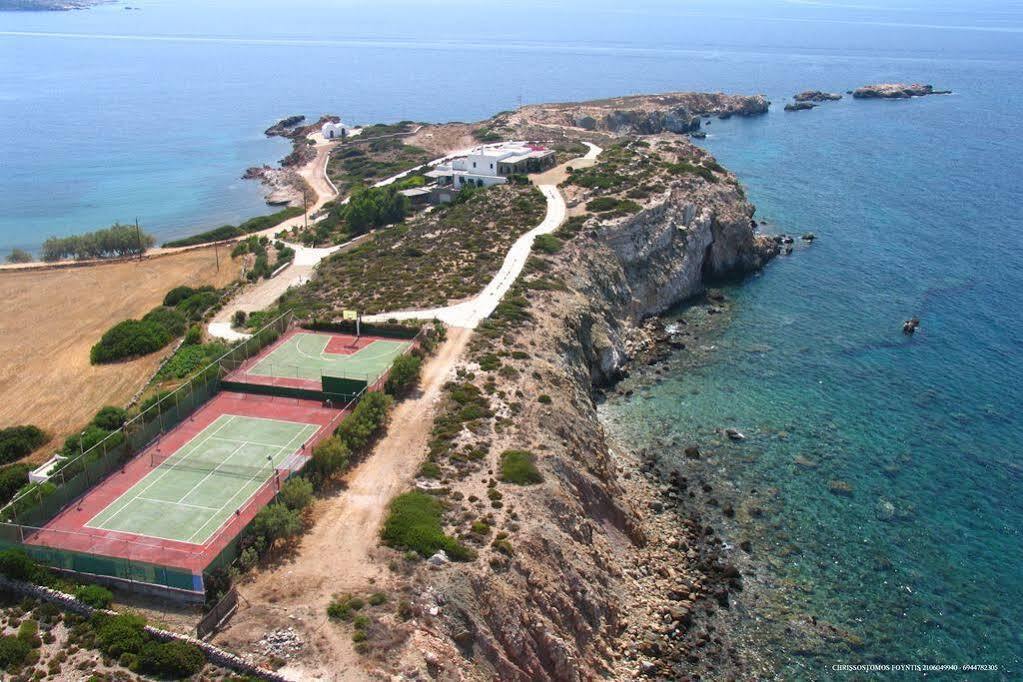 Martineli - A Beachfront Estate *