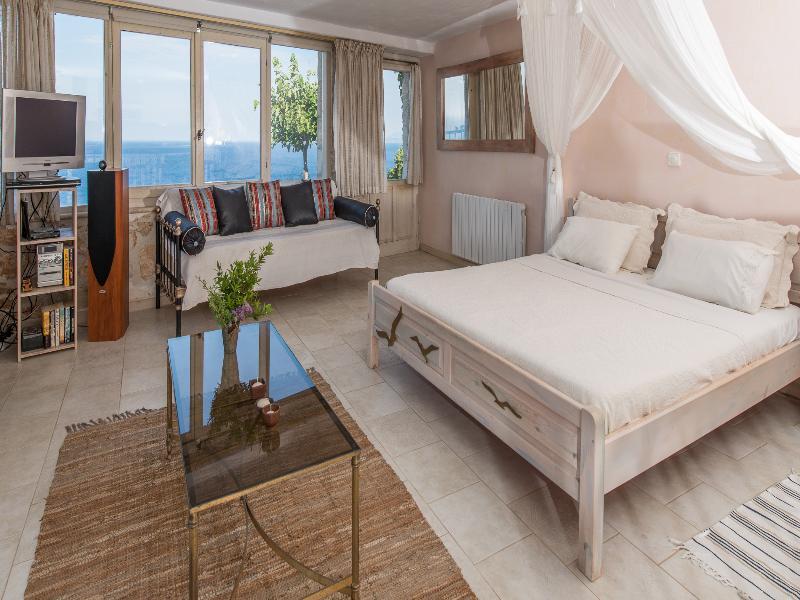 Blue Caves - Exceptional With Private Pools Direct Access To The Sea