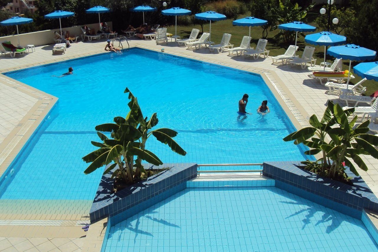 Iris Hotel