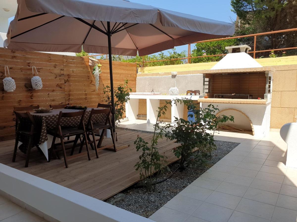 Sea Breeze Villa Haraki