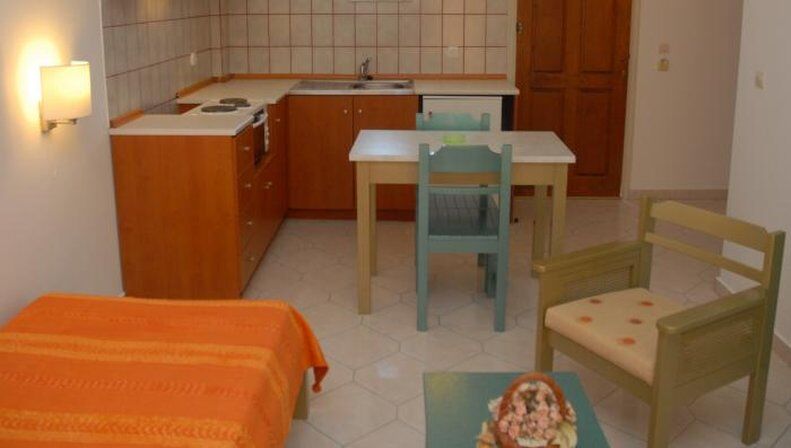 Trianta Hotel Apartments 2* Ialysos (Rhodes)