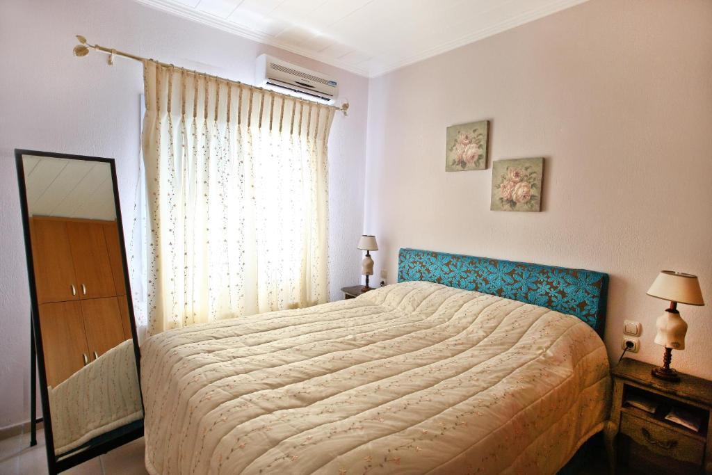Aegean Diamonds Boutique Loutraki (Skopelos)