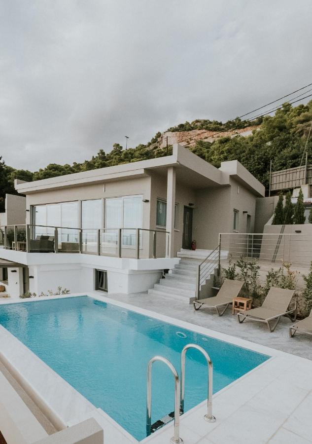 Pefkaki Boutique Loutraki (Corinthia)