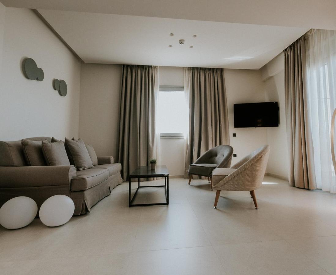 Pefkaki Boutique 4*