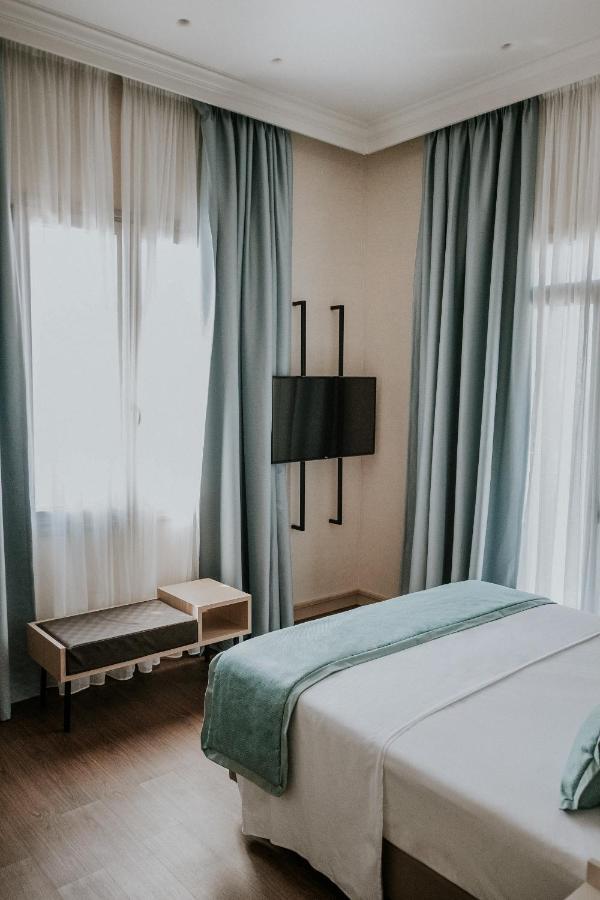 Pefkaki Boutique Loutraki (Corinthia)