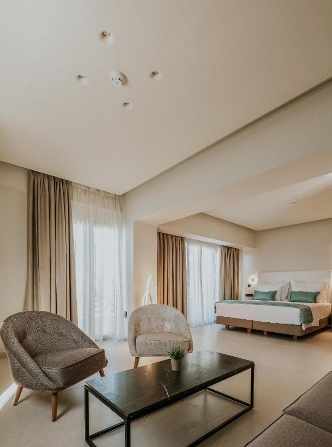 Pefkaki Boutique Loutraki (Corinthia)