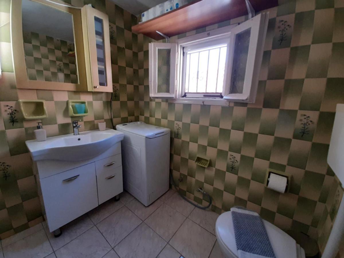 Rodomelo House With Terrace - 4 Bedrooms Apartment