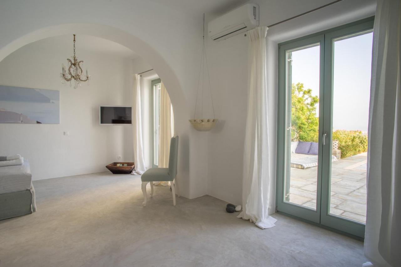 Joy With Private Pool, Close To Naoussa Villa