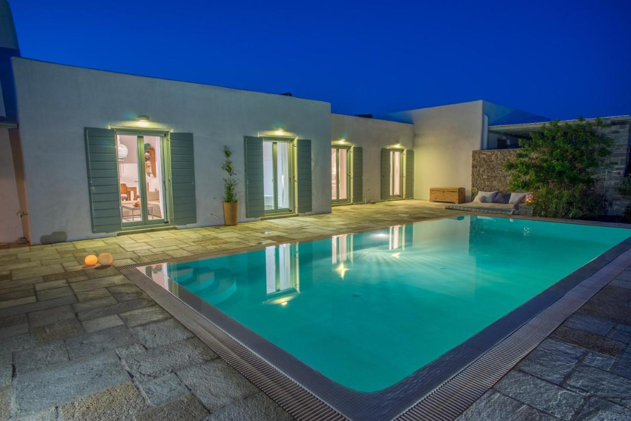 Joy With Private Pool, Close To Naoussa Villa *