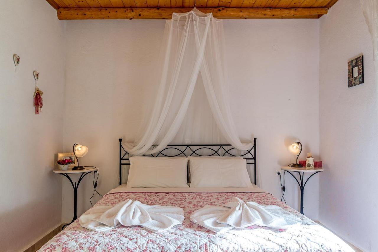 Villa Myrina With Sea View By Apokoronas-villas