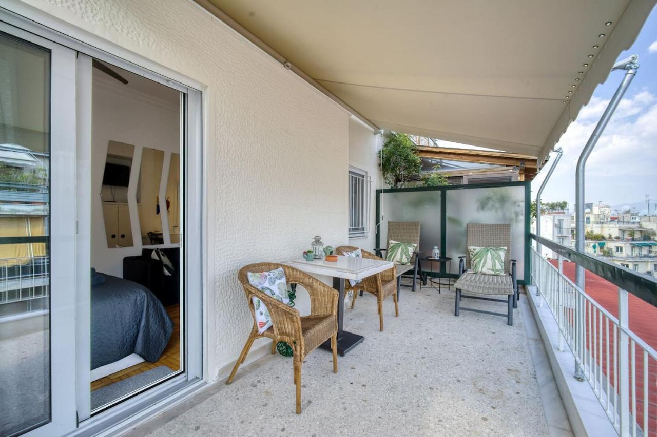 The Cactus With Large Sunny Balcony Apartment
