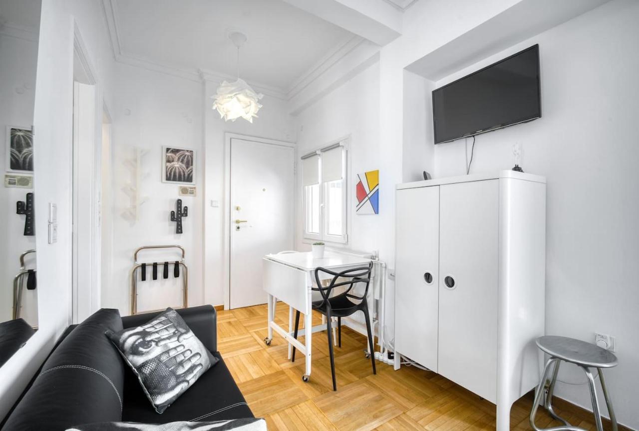The Cactus With Large Sunny Balcony Apartment Athens