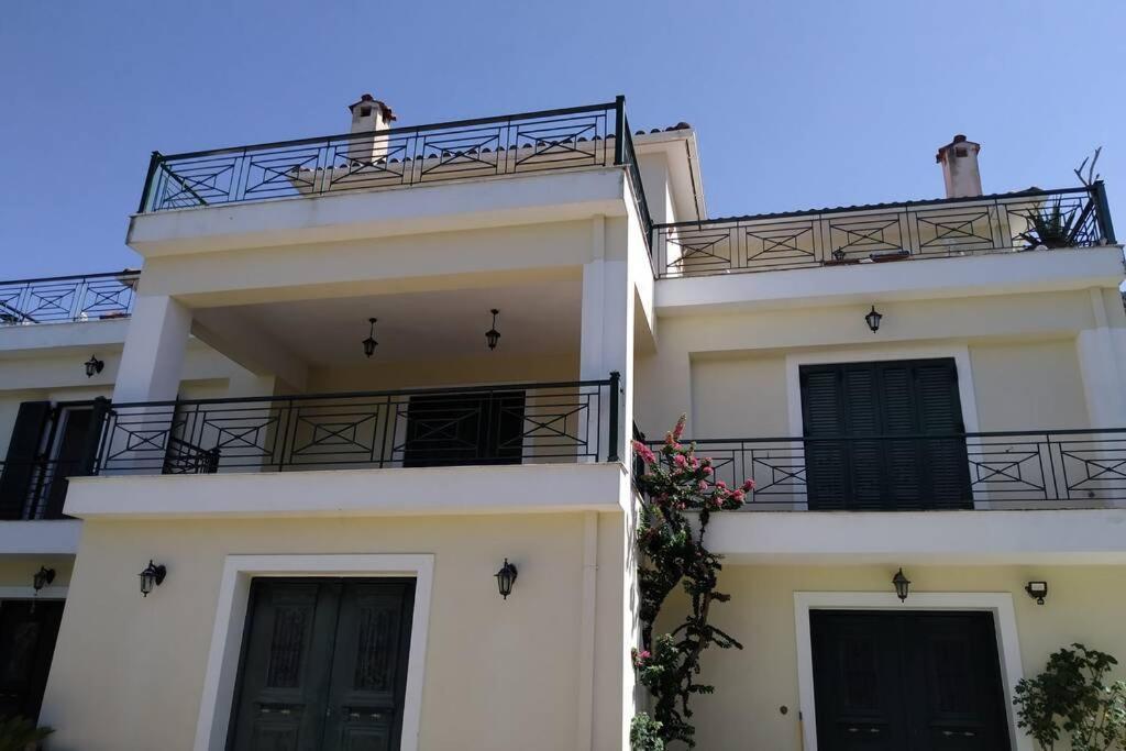 Fiorela Maisonette