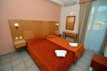 Sunrise Aparthotel 3*