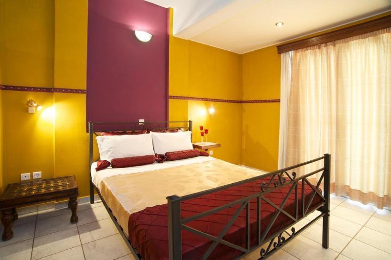 Nostos Hotel 3*