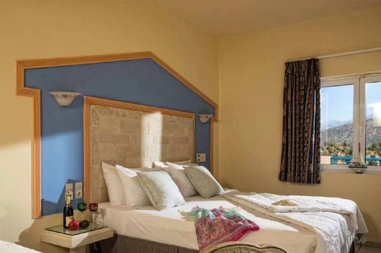 Astoria Hotel 2*