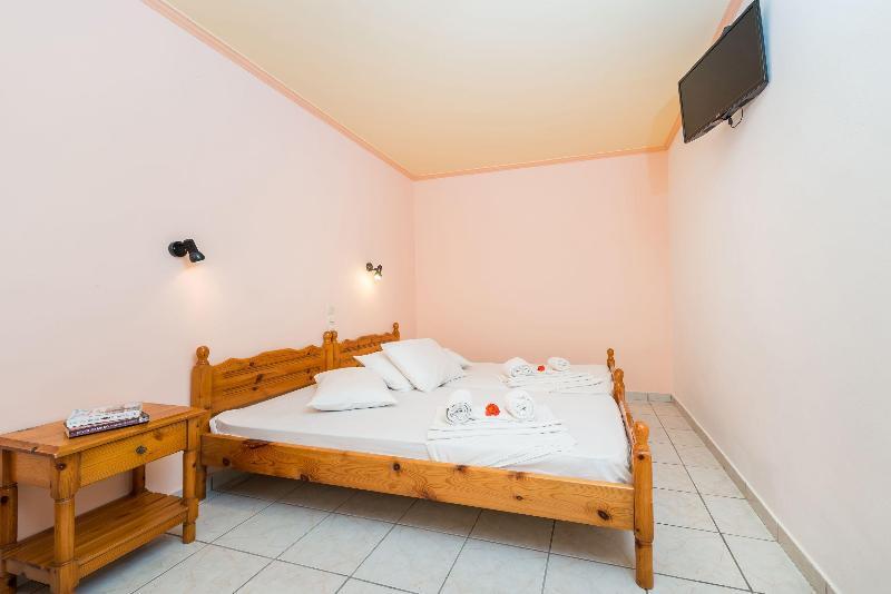 Aparthotel Athina 2*