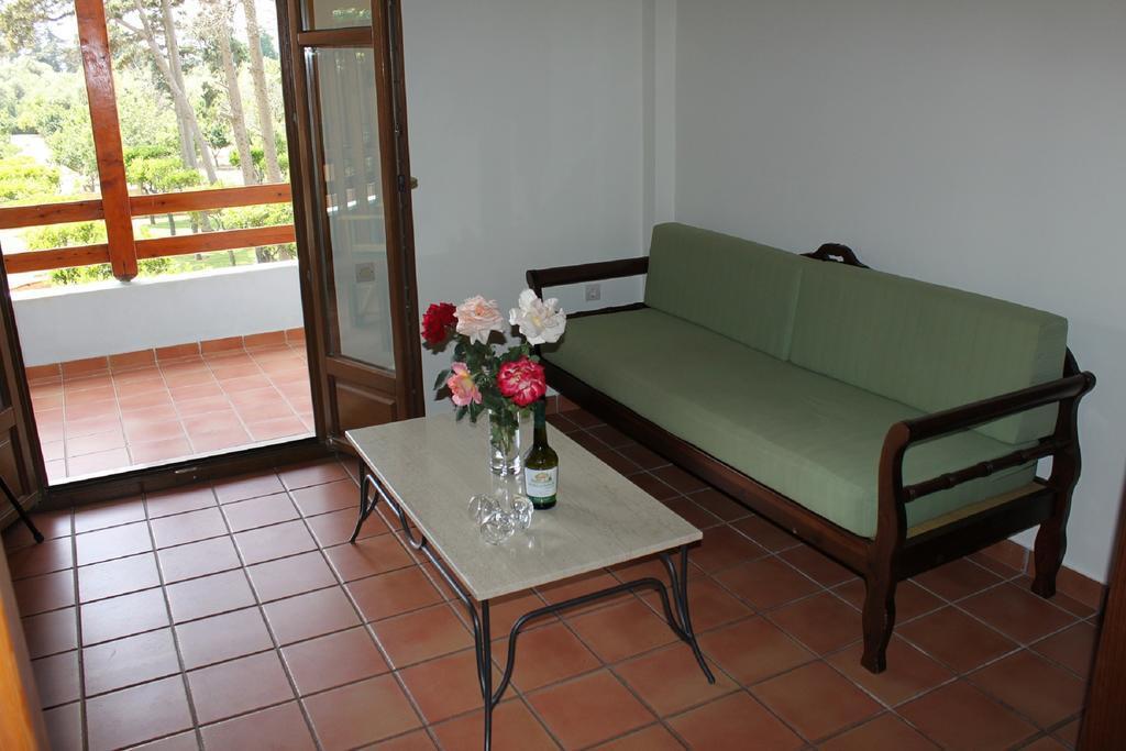 Omega Platanias Aparthotel