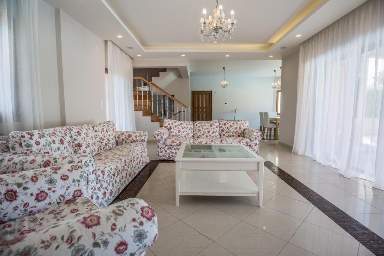 Agios Ioannis Lefkada City