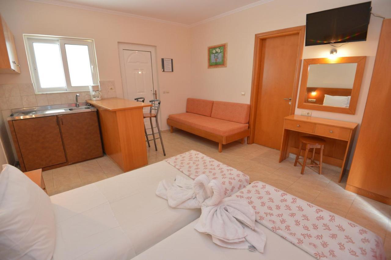 Guest house Perla Marina 4*