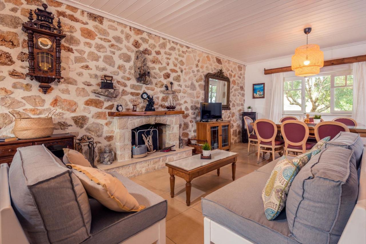 Villa Ionian *