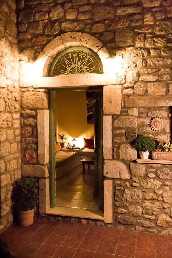 Villa Petra Boutique Homes