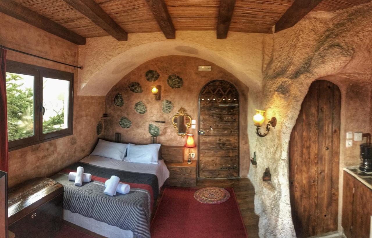 Guest house Anemoessa *
