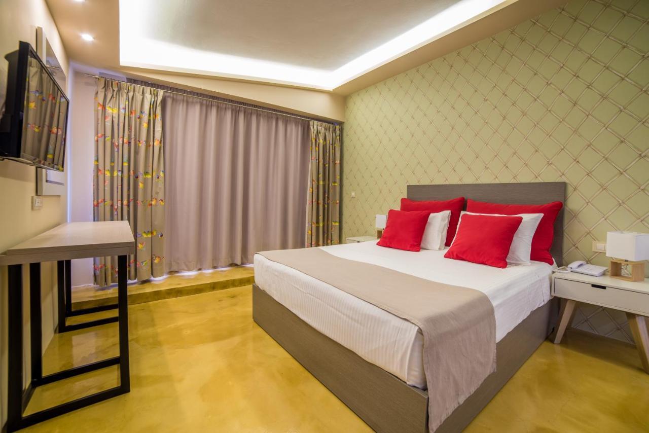 Hotel Koukounaria &