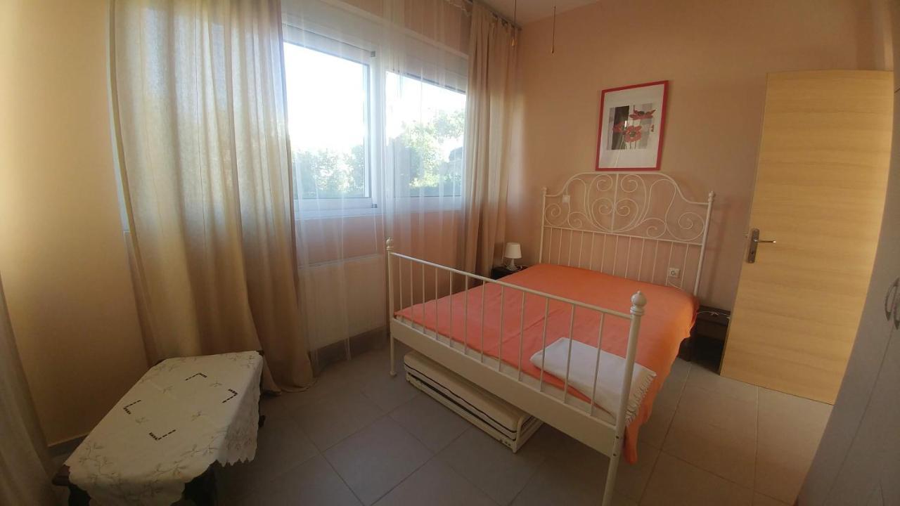 Family Apartment Derveni