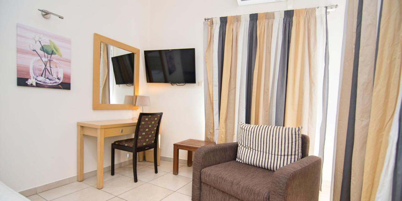 San Nectarios Hotel 2*