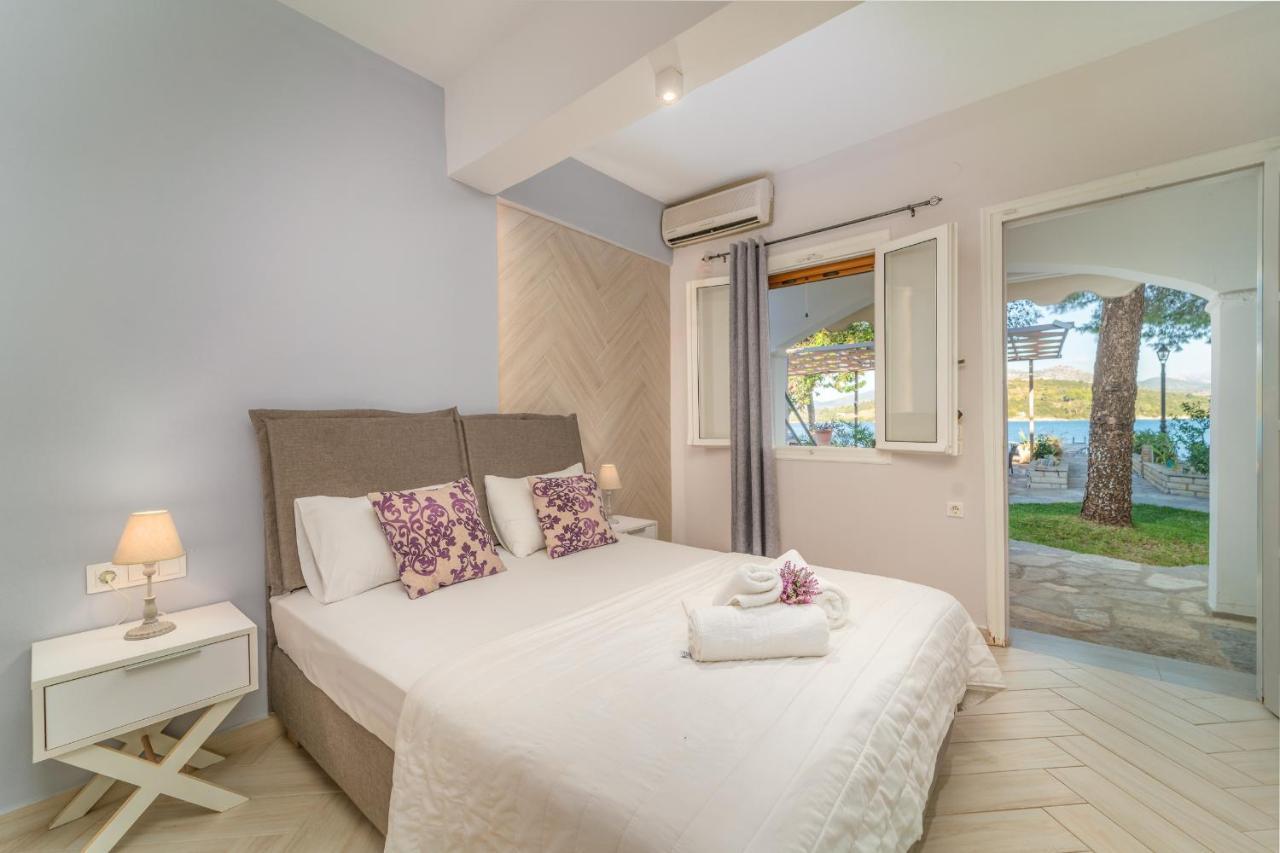 Flisvos Seaside Apartments 3*