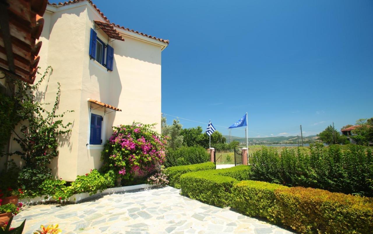 Anesis Village And Apartment *