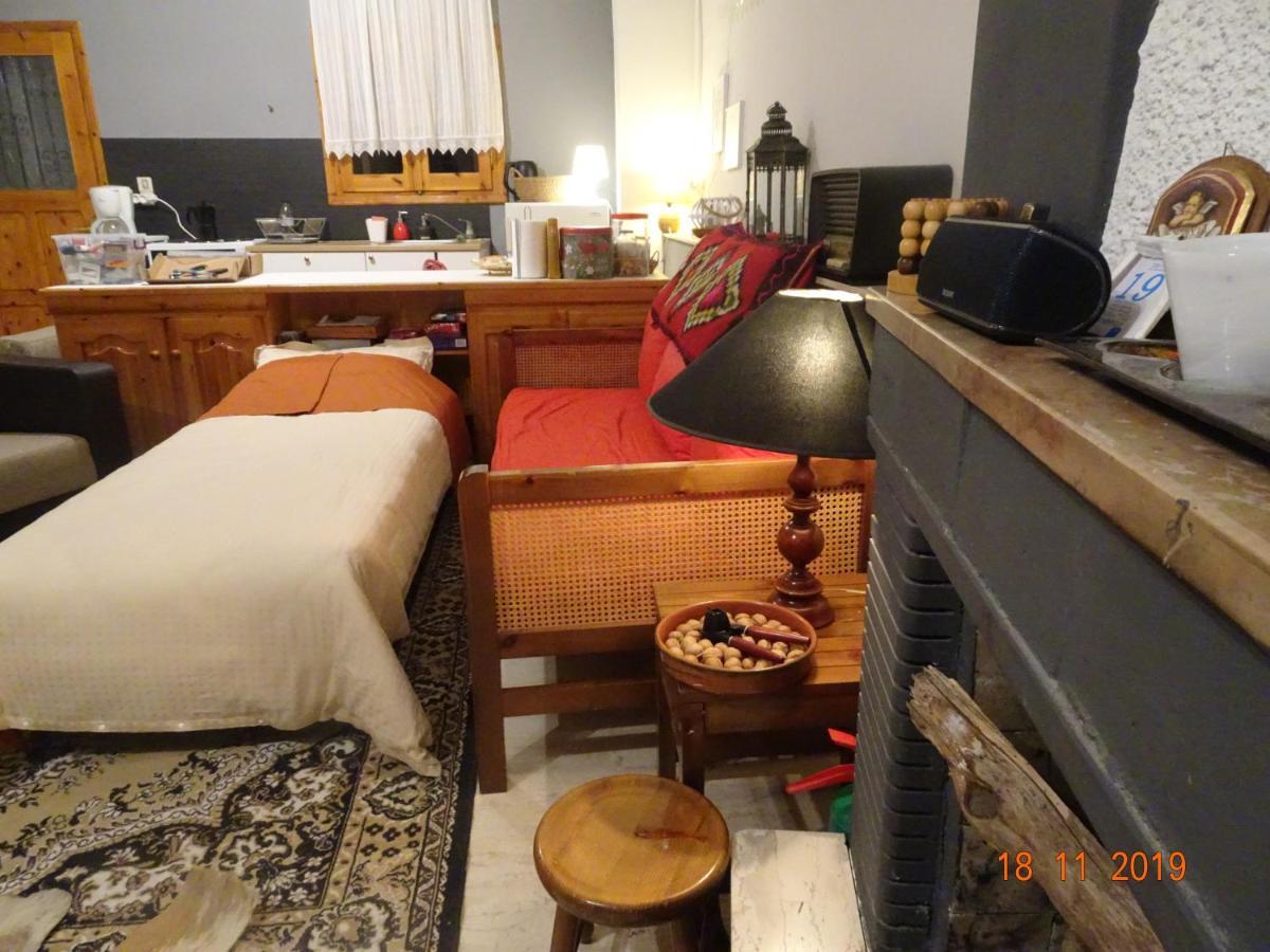 Vitina's Little House