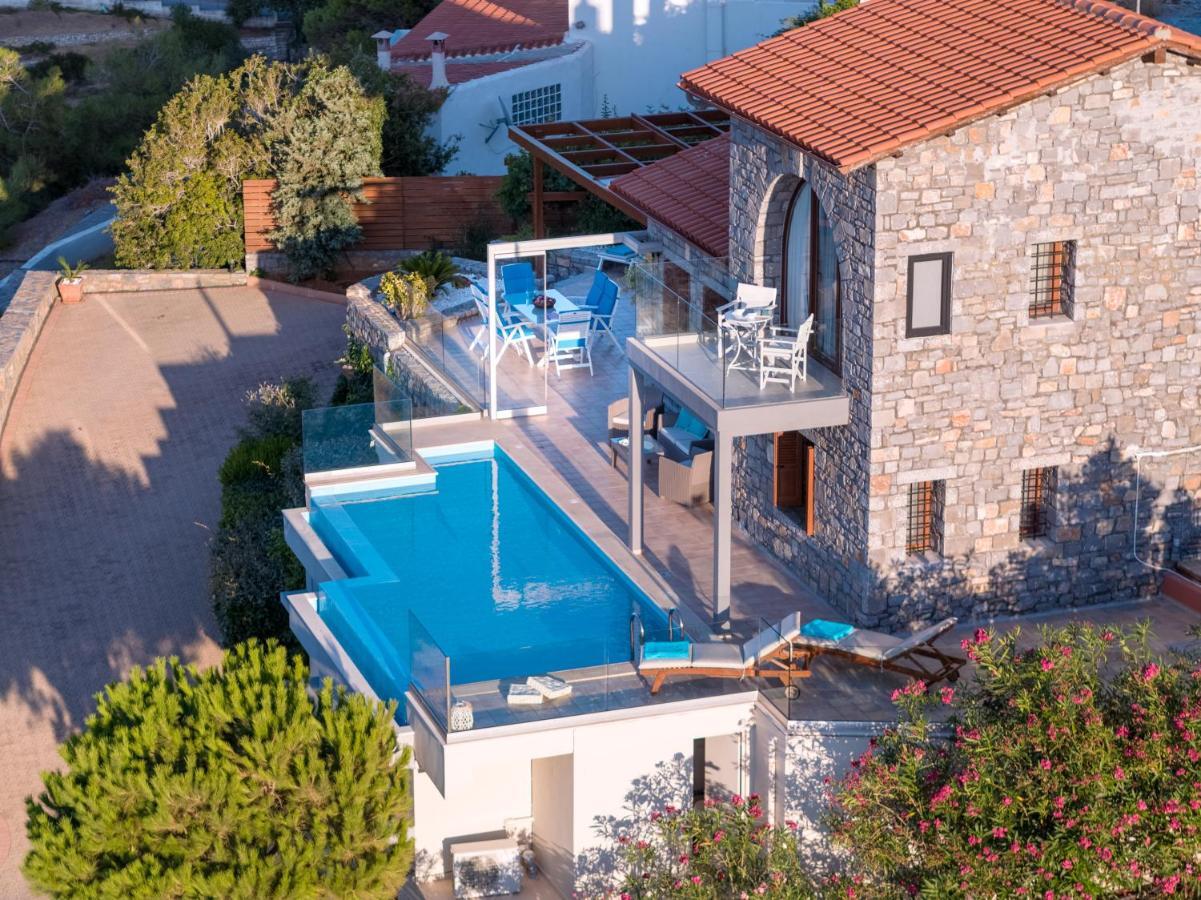 Ligaria, Lygaria Villa