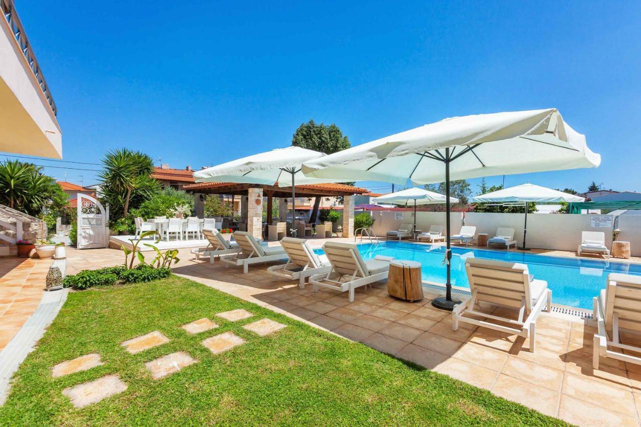 Hesperides Hotel *